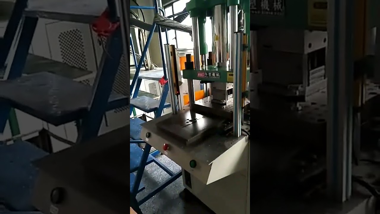 85-T Plastic Injection Molding Machine for Slipper, Sandal, Pen, and Mobile Cover Molds