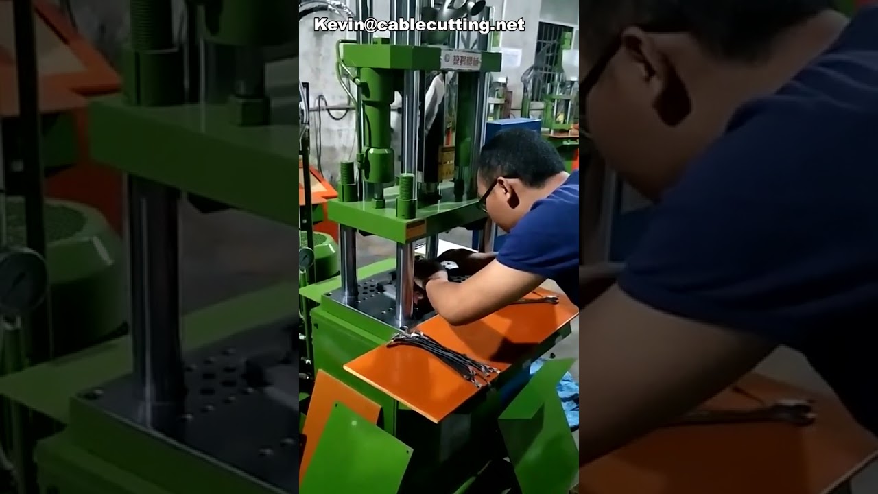 Plastic USB Cable Type-A & Type-C Injection Molding Machine for Manufacturing